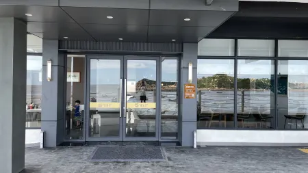 Zhenhaixuan Homestay (Taishan Weijiaowan) Отели рядом с достопримечательностью «Langqin Bay»