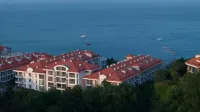 Lian Island Golden Beach Holiday Hotel فنادق في 