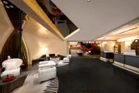 Harbin Yinyu Designer Hotel (Central Street, Chinese Baroque Branch) - Airport Shuttle