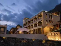 Rishang Sangan · Wild Luxury Villa · Hot Spring Pool (Shuangqiao Valley Scenic Area) - balcón