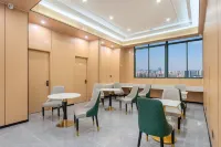 Sky Garden Hotel - Parking