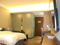 霍尔果斯龙泉国际酒店 - 豪华双床房