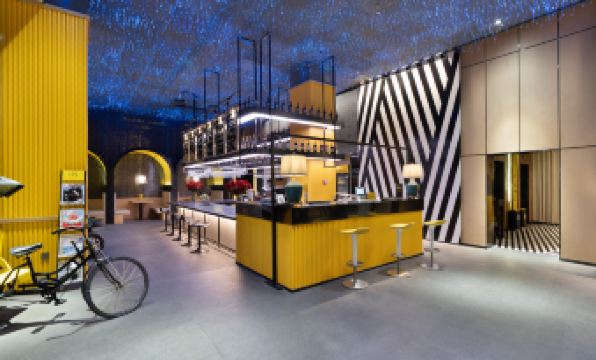 L Hotel (Nanning Jinhu Square Langxi Metro Station)