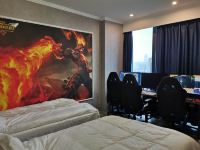 芜湖阿瑞斯电竞主题公寓 - 烈焰三人游房