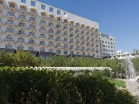 Jiugang Hotel (Jiayuguan Guancheng Fangte Phase 2 Huaboyuan) Hotels near Gwanghwa Tower