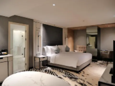 Mövenpick Surabaya City Hotels in Wonocolo