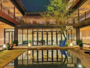 Hotel MoMc Jiuhuashan