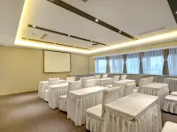 Homeinn Selected Hotel (Mudanjiang High-Speed Railway Station Pedestrian Street) Hotels in Mudanjiang