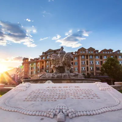 Spring Legend Holiday Hotel Hotels near Yanqihu Railway Station