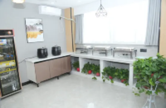 Shankee Hotel (Luohe High-Speed Rail West Station International Building Materials City)