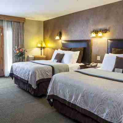 Golden Arrow Lakeside Resort Rooms