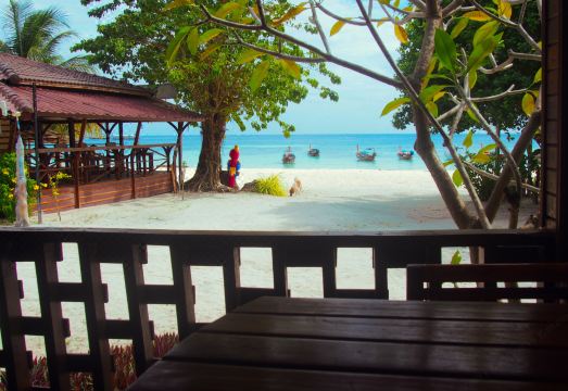 Chareena Beachside의 해변 풍경