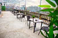 Zhoufu ·TIDE (Chaozhou Paifang Street West Lake Park Branch)