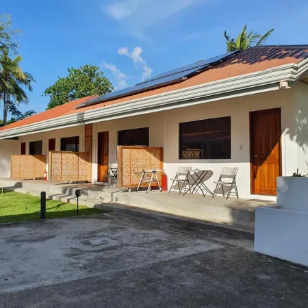 Parrot Resort Moalboal