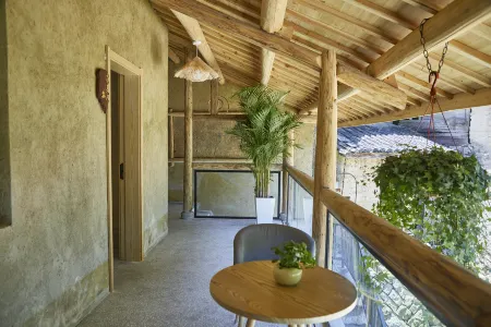 Yunhe Huamanli Guesthouse Отели рядом с достопримечательностью «Silver Valley Scenic Area»