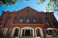 Margaret's B&B Xinjiang Production and Construction Corps Radio and Television University No.4 Agricultural Division Branch 주변 호텔