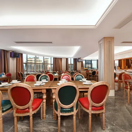 Vienna Hotel (Zhangzhou Xingguo General Park Branch)
