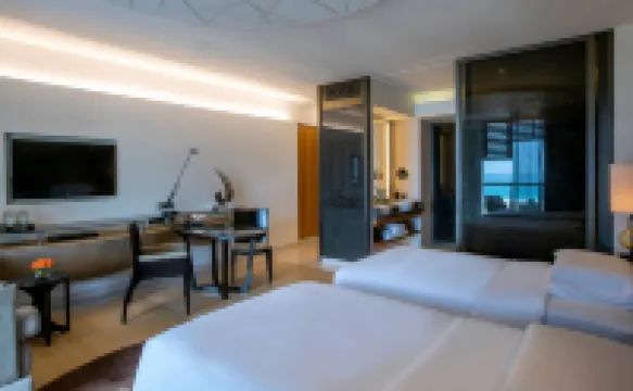 فندق وفلل بارك حياة أبوظبي Hotels near جامعة نيويورك أبوظبي