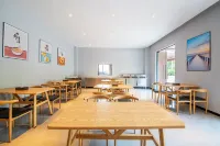 Yunmei Movie Stay, Giant Screen Smart Hotel Hotels in Qianxi