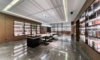 Tongxiang Qingfeng South Road Atour Hotel