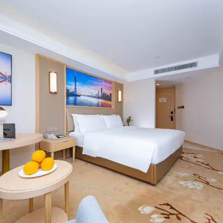 Vienna International Hotel (Yichang East Railway Station Passenger Transport Center)