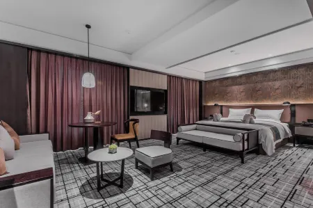 青島寶雍峰岳飯店（奧林匹克雕塑文化園店）