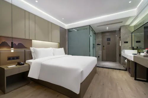 Libo Hotel (Guilin North  Railway Station)