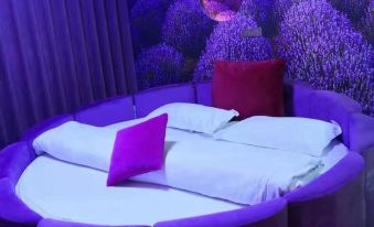 Luliangzhu Jingyuan Theme Hotel