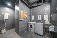 Qixili Hotel (Nanning Pingxi Night Market Pavilion Wharf)