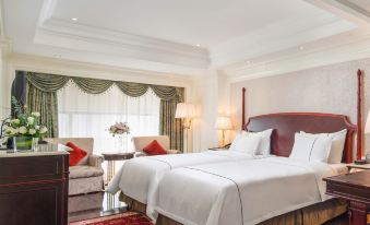 La Palazzo Hotel