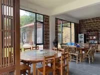 LENART Hotels in Longmen