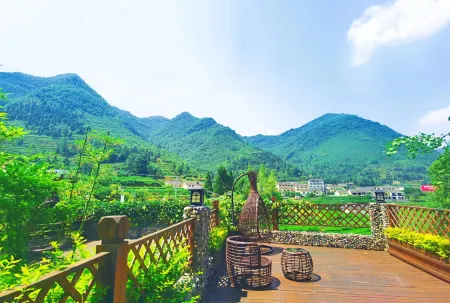 Huaili Wuji Boutique Hostel