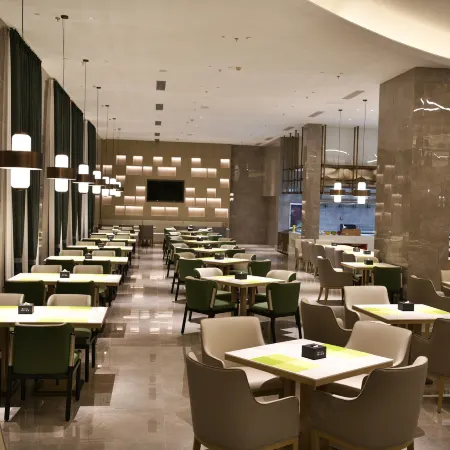 Tongqiu Mingju Hotel