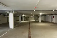 Euphoria Club Hotel - parking