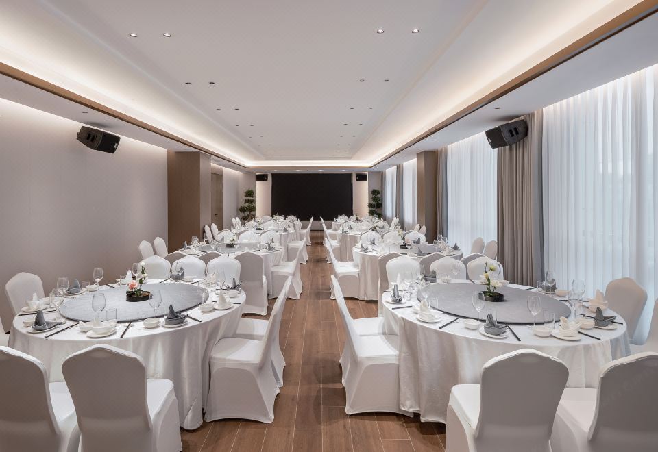 웰 스테이 호텔 조식 식사 공간 이미지