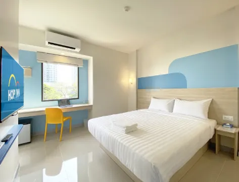 ห้องสแตนดาร์ด เตียงใหญ่ 1 เตียง