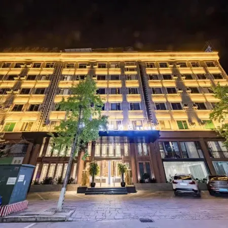Jingan Wisdom Hotel (Lincang Minsheng Middle School Municipal Government Branch)