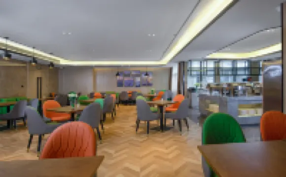 Junyi Hotel (Foshan Zumiao Lingnan Xintiandi Branch)