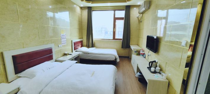 Fengqiu Xunjie Business Hotel Ξενοδοχεία στην πόλη Φενγκκίου
