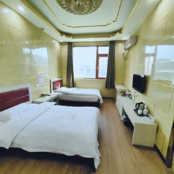 Fengqiu Xunjie Business Hotel