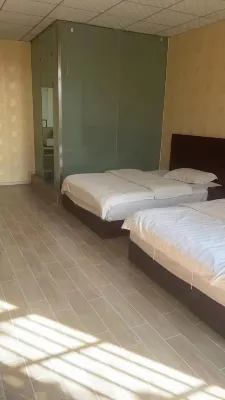 Sunny Hotel