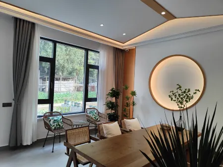 Henian Liusu (Likeng Scenic Area) Отели рядом с достопримечательностью «Shui Mo Shanghe Scenic Area»