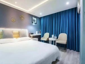 Xinzheng Xiaduo Theme Hotel