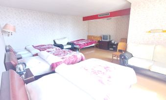 Red Plains Himalayan Hotel