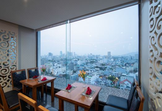 골든 선 호텔 외관