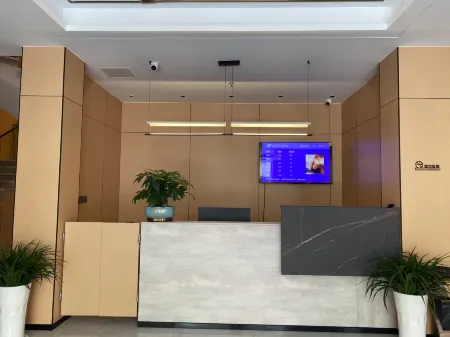 Home Inn Yihe Hotel (Jiujiang Yongxiu County Branch) Отели рядом с достопримечательностью «bai lian hu shi di gong yuan»