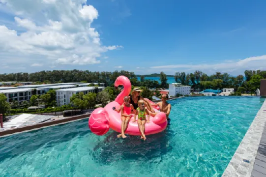 เดอะพราว ราไวย์ โรงแรมใกล้หาดราไวย์