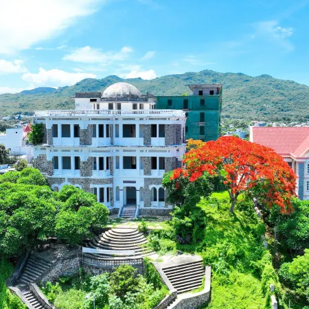 Palace Long Hai Resort