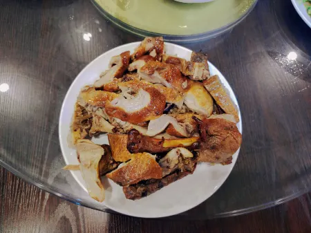 Ice Inn Отели рядом с достопримечательностью «Erlang River»