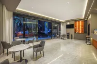 Huaxi Jinse Intelligent Cinema Hotel (Neijiang High-speed Railway North Station) - Wifi